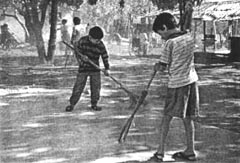 Fernando and his playmates swept the basketball court.